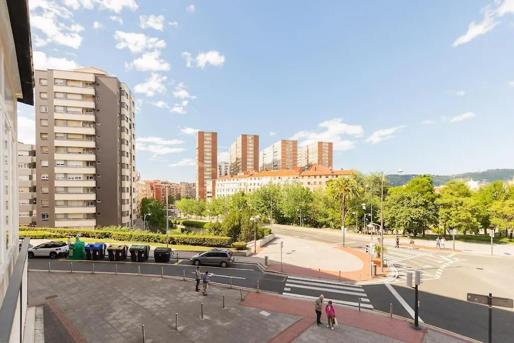 Apartmán Frente Al Parque, En El Centro Bilbao